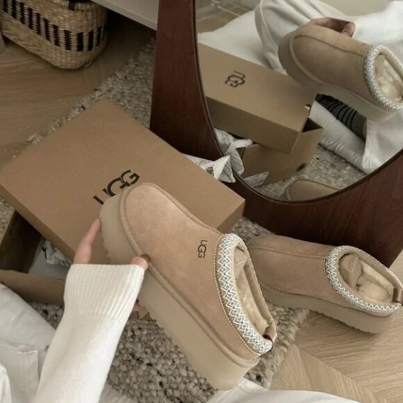 Brand New Women's Ugg Tasman Slip-Ons - Picture 9 of 9